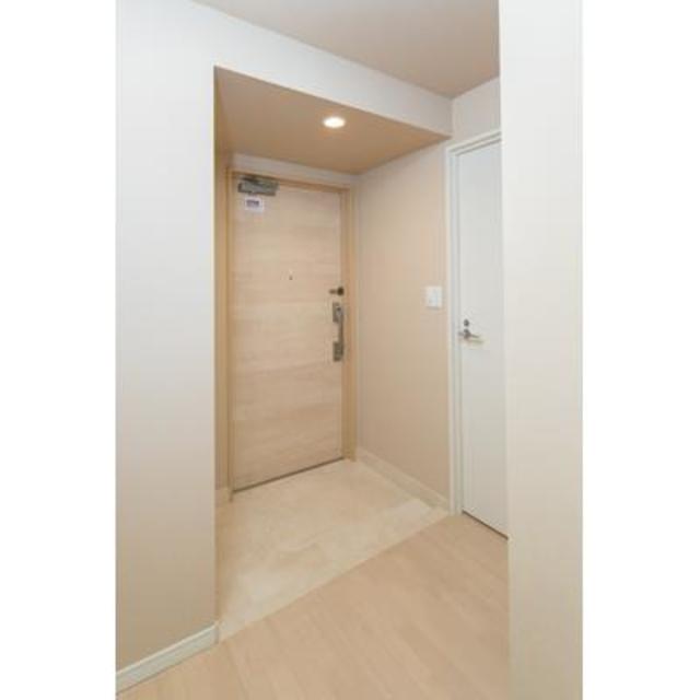 玄関　※写真は同タイプ住戸です。