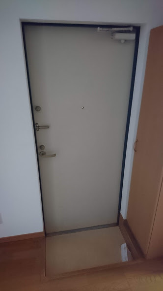 玄関　※別部屋の参考写真です。