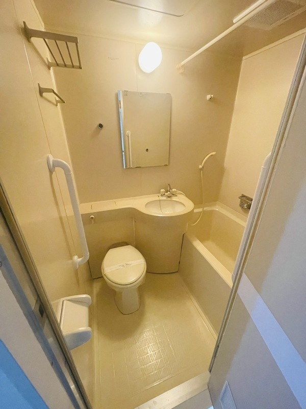 バス・シャワールーム　お風呂です