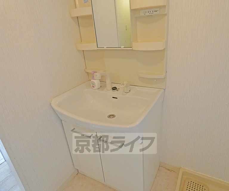 洗面設備　独立洗面台です！