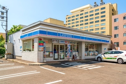コンビニ　ローソン札幌南4条西十五丁目店（コンビニ）まで260m