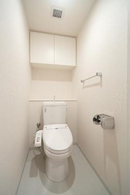 トイレ　※写真は同タイプ住戸です。