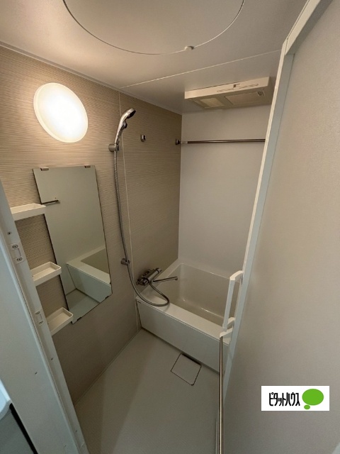 バス・シャワールーム　同物件別部屋
