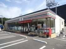 コンビニ　セブンイレブン八王子由木中央店（コンビニ）まで320m