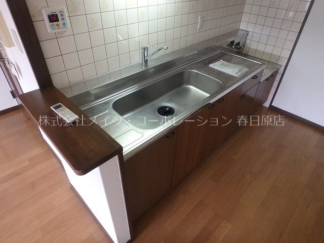キッチン　写真は同型タイプ