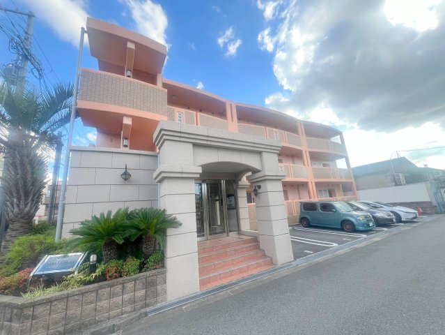 建物外観　綺麗な外観の素敵なお部屋があなたを待っています。