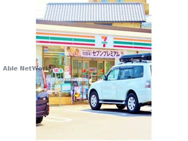 コンビニ　セブンイレブン刈谷一ツ木町1丁目店（コンビニ）まで582m