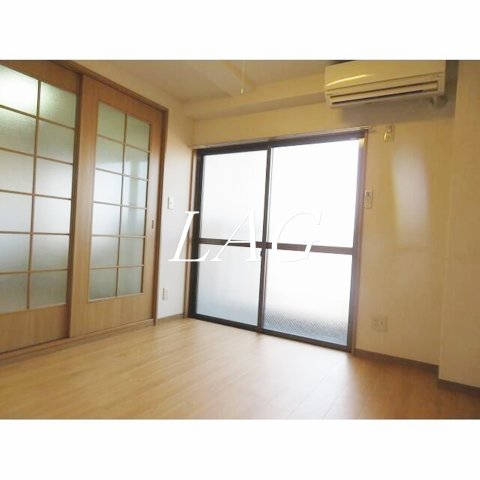 居室・リビング　洋室のお部屋です。