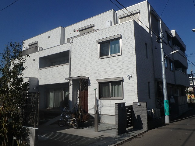 建物外観　重厚感のある積水ハウス施工のシャーメゾンベレオシリーズ！