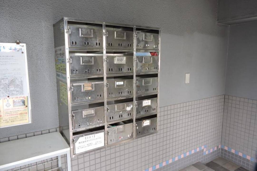 エントランス　メールBOX