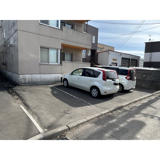 駐車場　駐車場