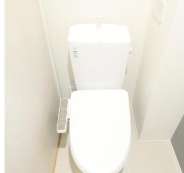 トイレ　ゆったりとした空間のトイレです