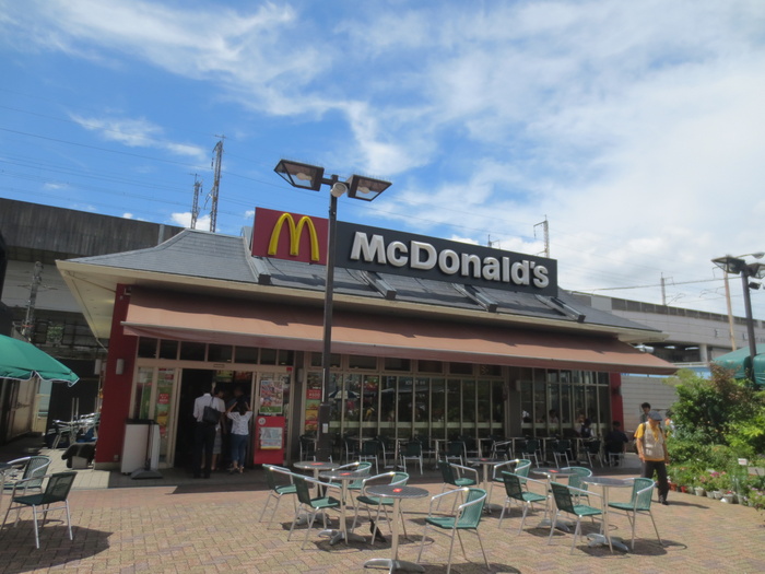 飲食店　マクドナルド（飲食店）まで580m