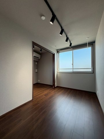 バルコニー　（別タイプ参考写真）VALUE MAISON higashi