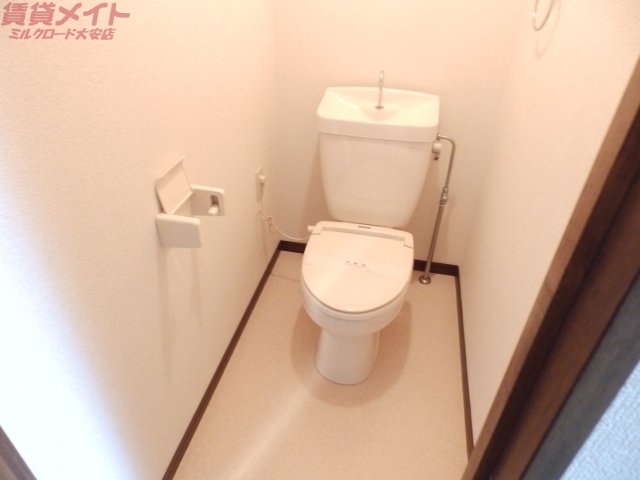 トイレ　別部屋画像参考