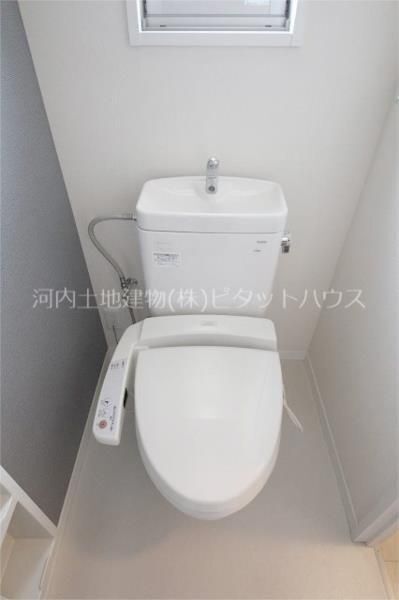 トイレ　温水洗浄便座