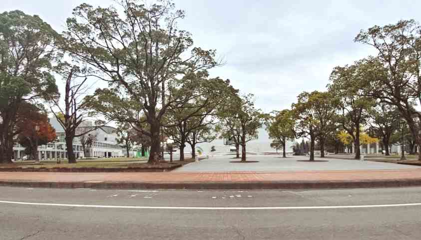 図書館　宮崎県立図書館郷土情報担当（図書館）まで575m
