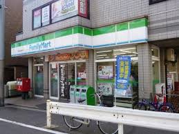 コンビニ　ファミリーマート 駒沢自由通り店（コンビニ）まで414m
