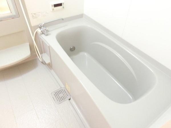 バス・シャワールーム　大型浴室！追い焚き有り！