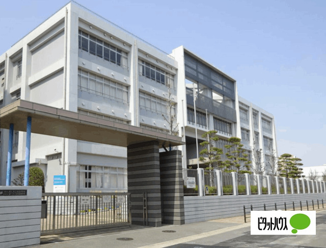 中学校　大阪府立咲くやこの花中学校（中学校）まで854m