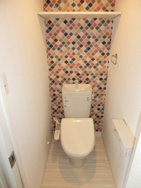 トイレ　ウォシュレット付きトイレです♪