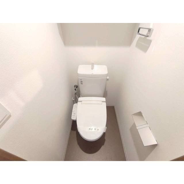 トイレ　※同タイプの別のお部屋です。