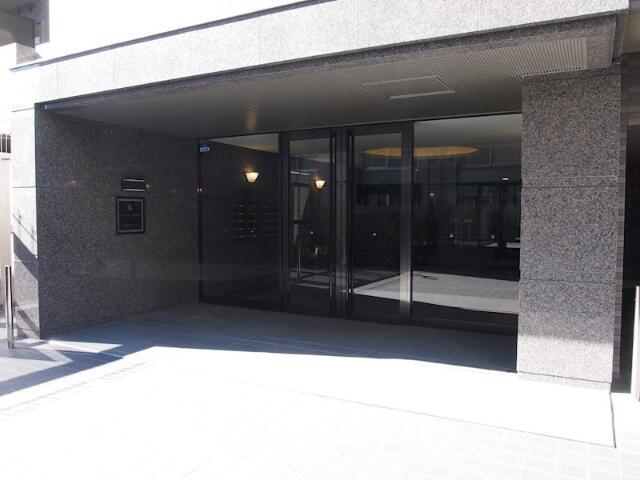 エントランス　共用部分入り口