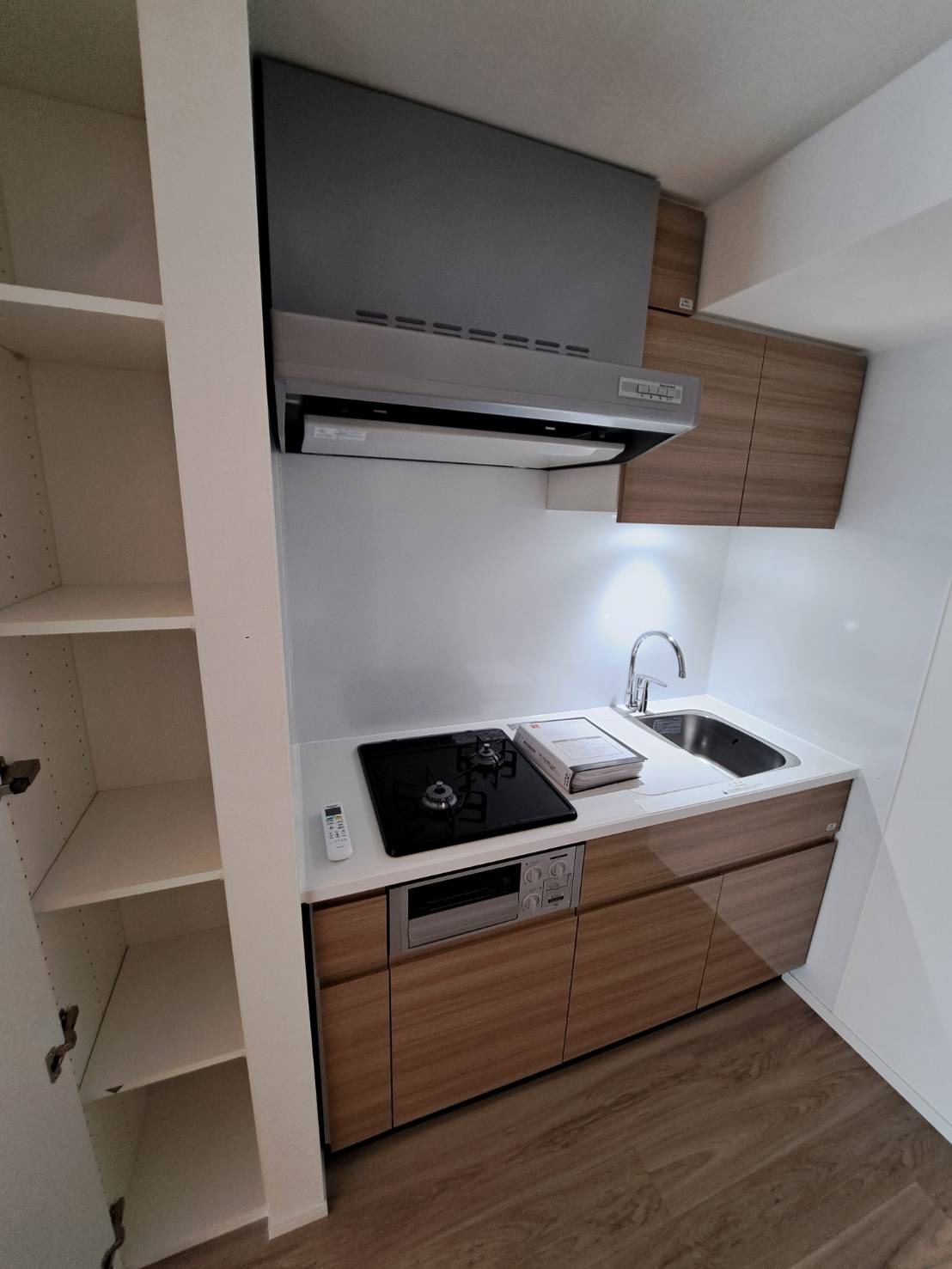キッチン　写真は同タイプ住居です。