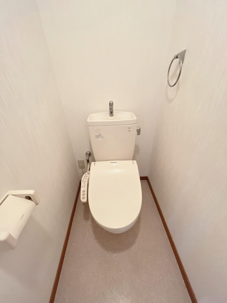 トイレ　ウォシュレット完備