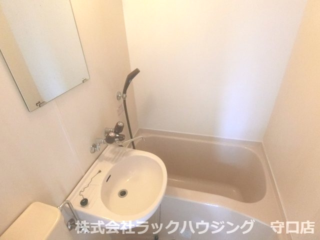 バス・シャワールーム　同仕様写真となります。