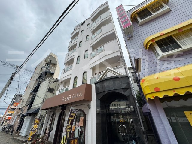 建物外観　落ち着いた雰囲気の外観です