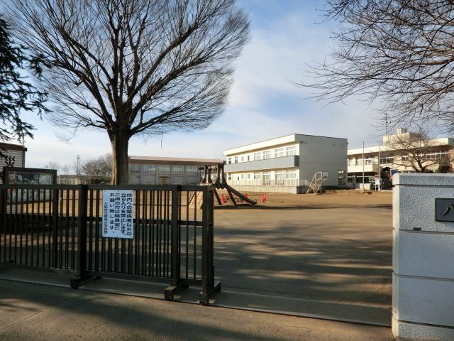小学校　八街市立笹引小学校（小学校）まで750m