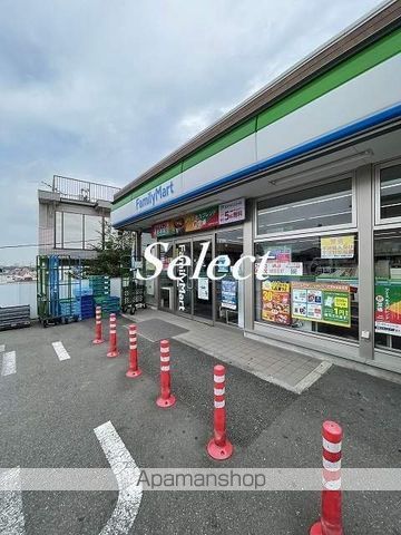 コンビニ　ファミリーマート横浜神大寺一丁目店（コンビニ）まで330m