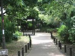 公園　鳥山川緑道（公園）まで377m