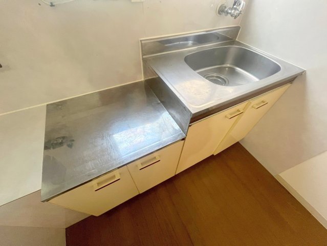 キッチン　あなたの好みに合わせたコンロを置いてくださいね。
