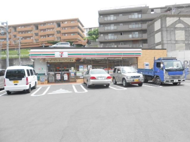 コンビニ　セブンイレブン下永谷駅前店（コンビニ）まで405m