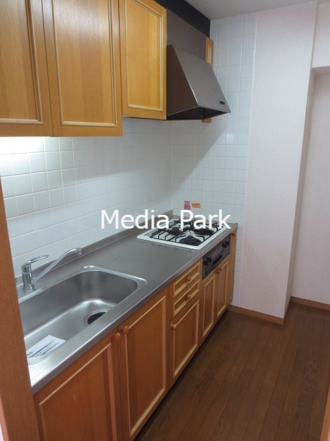 キッチン　同物件別のお部屋の参考写真です。