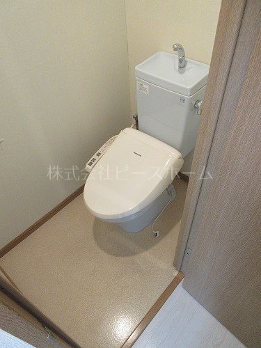 トイレ　※別号室参考写真