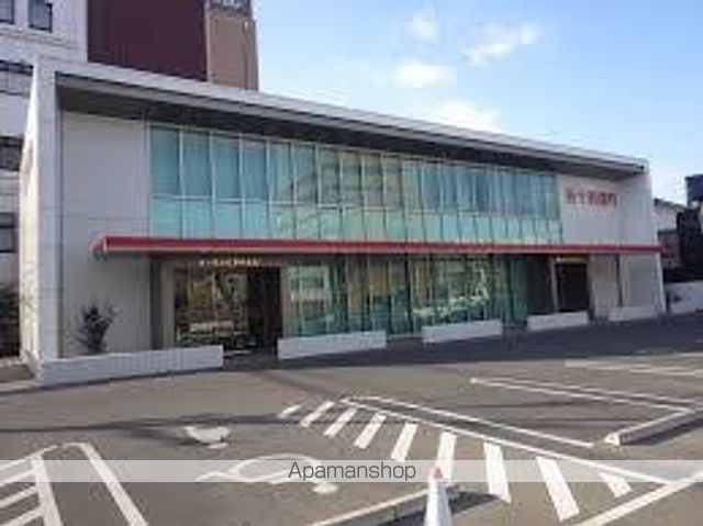 銀行　百十四銀行栗林支店（銀行）まで582m