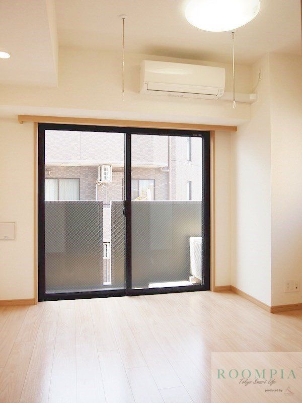 居室・リビング　※同タイプの別のお部屋です。