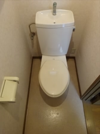 トイレ　別号室の参考写真となります