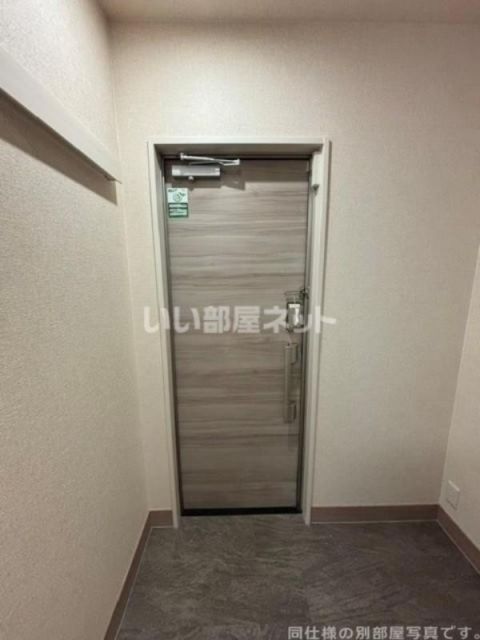 RETOLIA瓦口CRESTの玄関写真