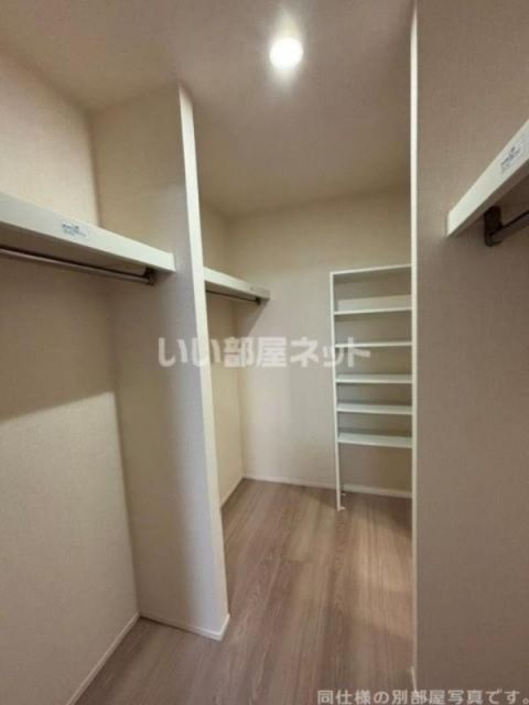 RETOLIA瓦口CRESTの内装写真