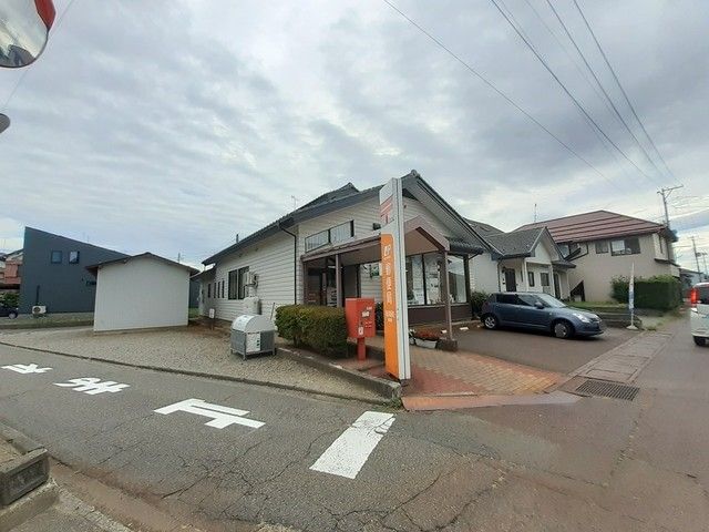 郵便局　新津新町郵便局（郵便局）まで120m