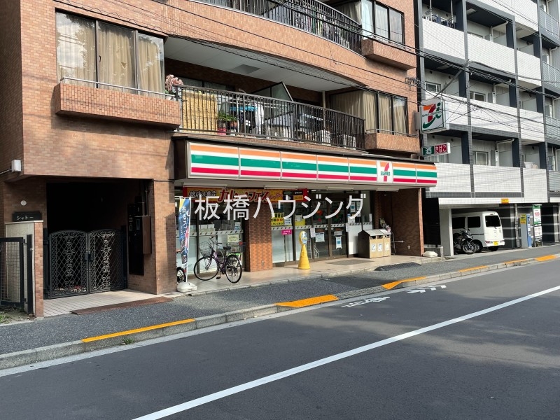 コンビニ　セブンイレブン都立文京高校前店（コンビニ）まで358m