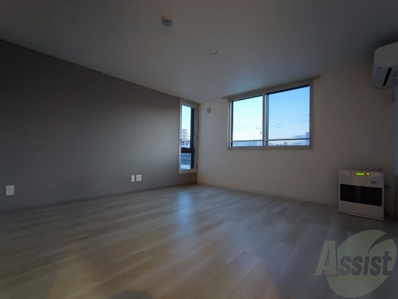 居室・リビング　広くてキレイなお部屋が広がっていて、充実した生活が送れそう。