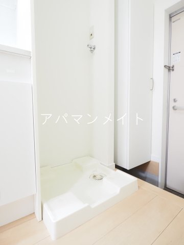 その他設備　室内洗濯機置場です