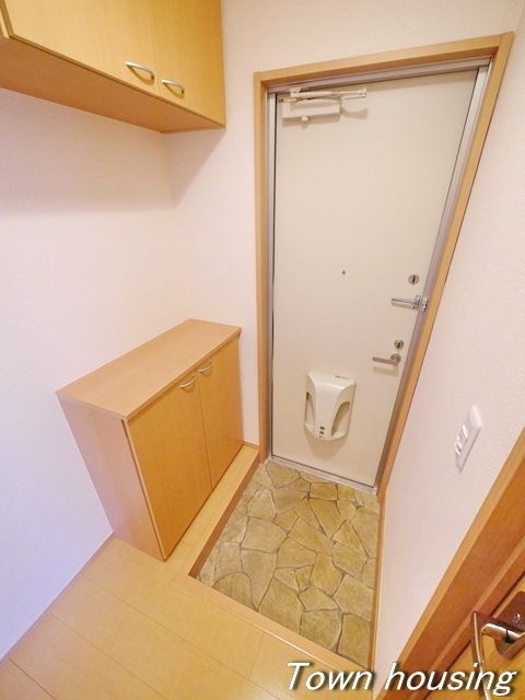 玄関　別部屋参考写真になります