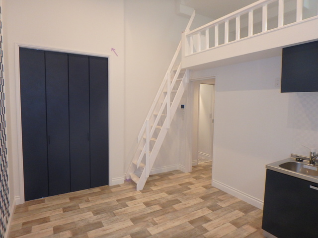 居室・リビング　部屋により模様が変わります。