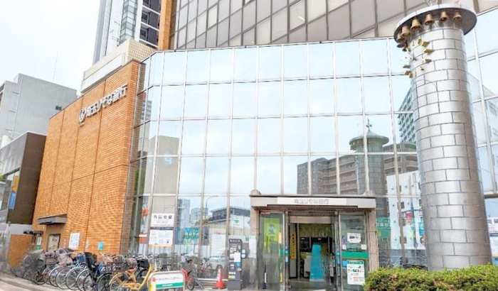 銀行　埼玉りそな銀行（銀行）まで890m